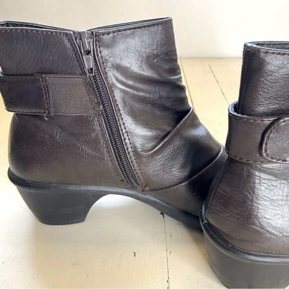 SBICCA Ankle Boots Brown Strap Side Zipper Size 7M - Picture 3 of 13